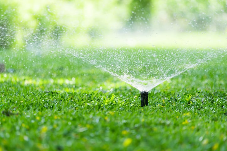 How to create a DIY sprinkler system for your lawn