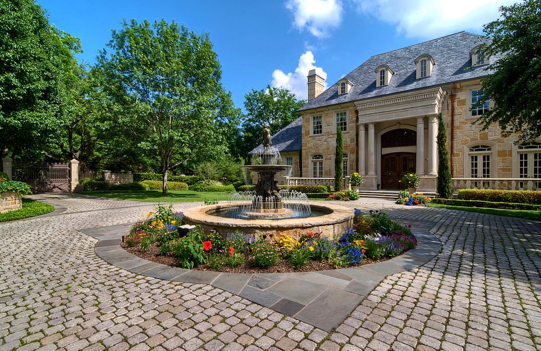 Historic Bungalow Court Landscaping Ideas